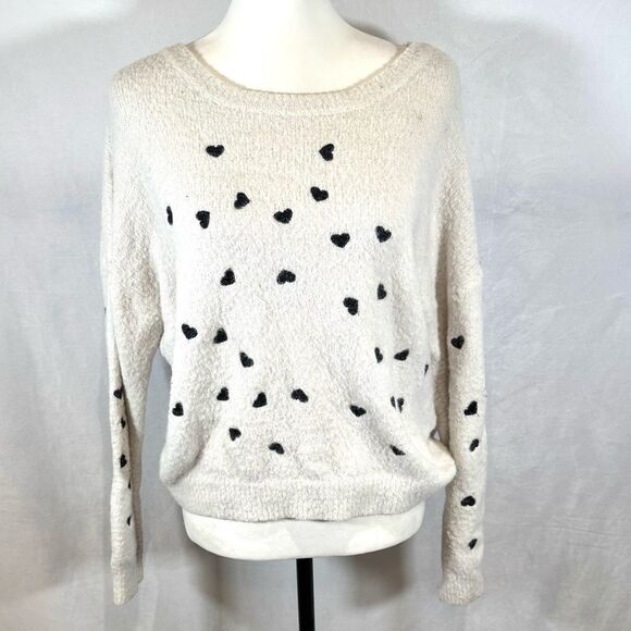 Super sweet embroidered heart print black and white sweater size large - Picture 1 of 7